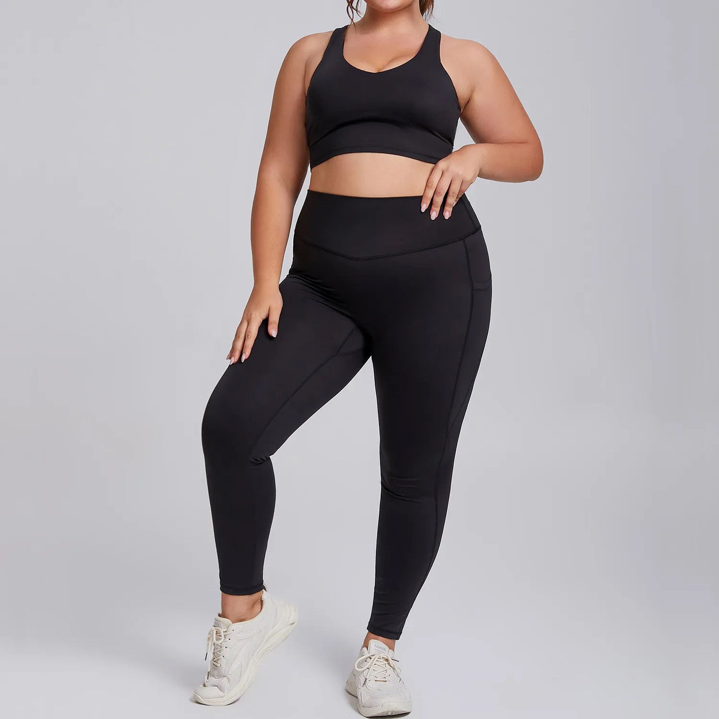 2-Piece Plus Size Sports Bra & Leggings Set