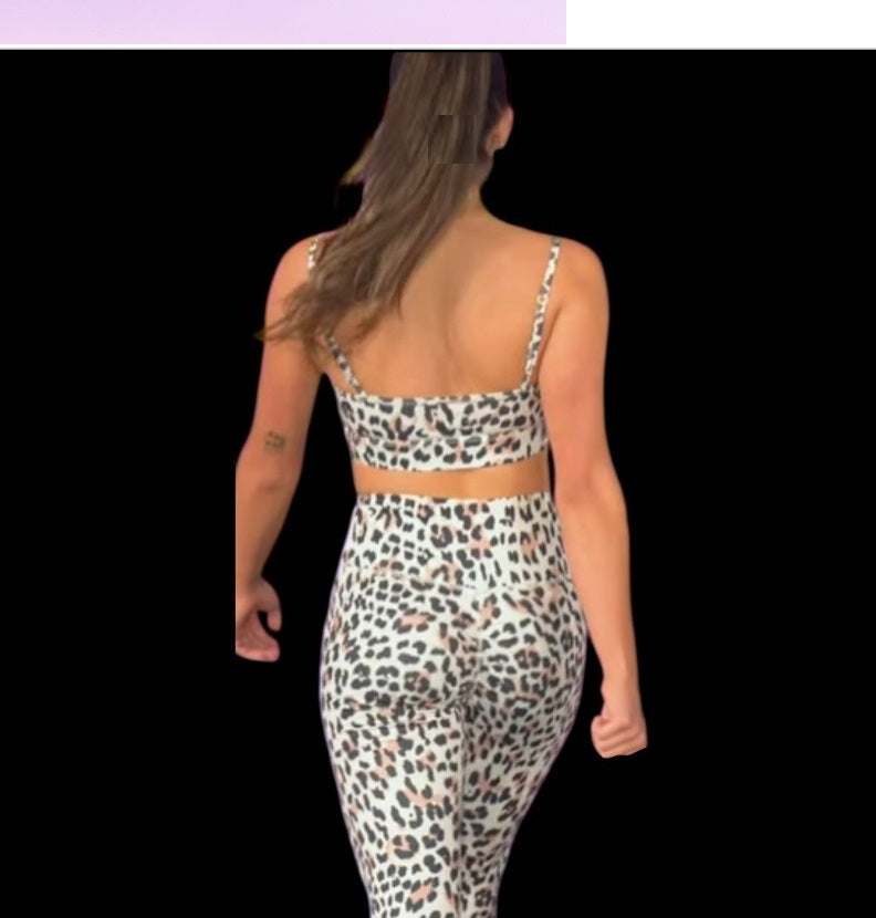 Seamless Cheetah Print High Elastic Sling Bra and Leggings Set