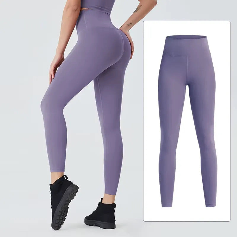 03 - 2-Piece Sports Set, Bra & Leggings with Cell Phone Pocket.