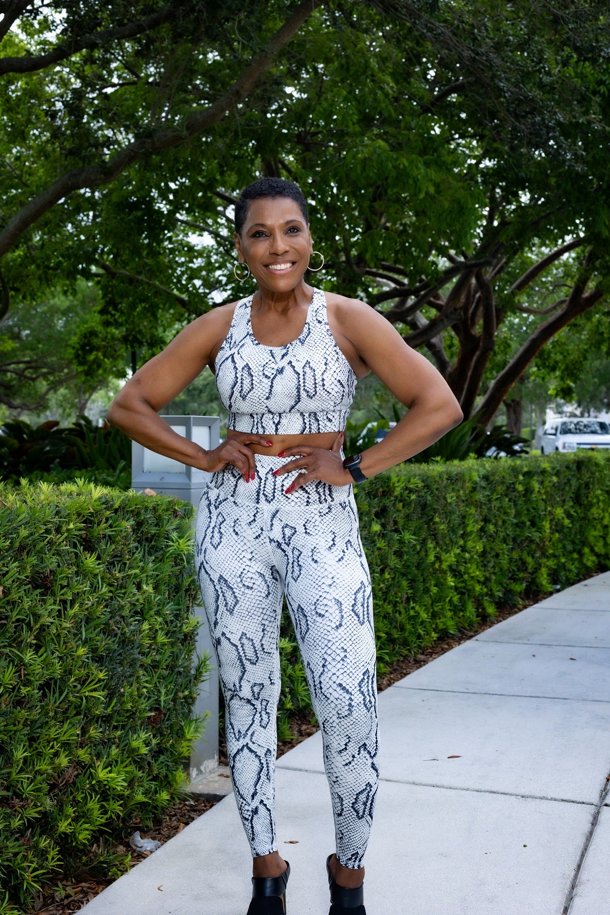 Seamless Snake Print Bra and Leggings Set (Black & White)